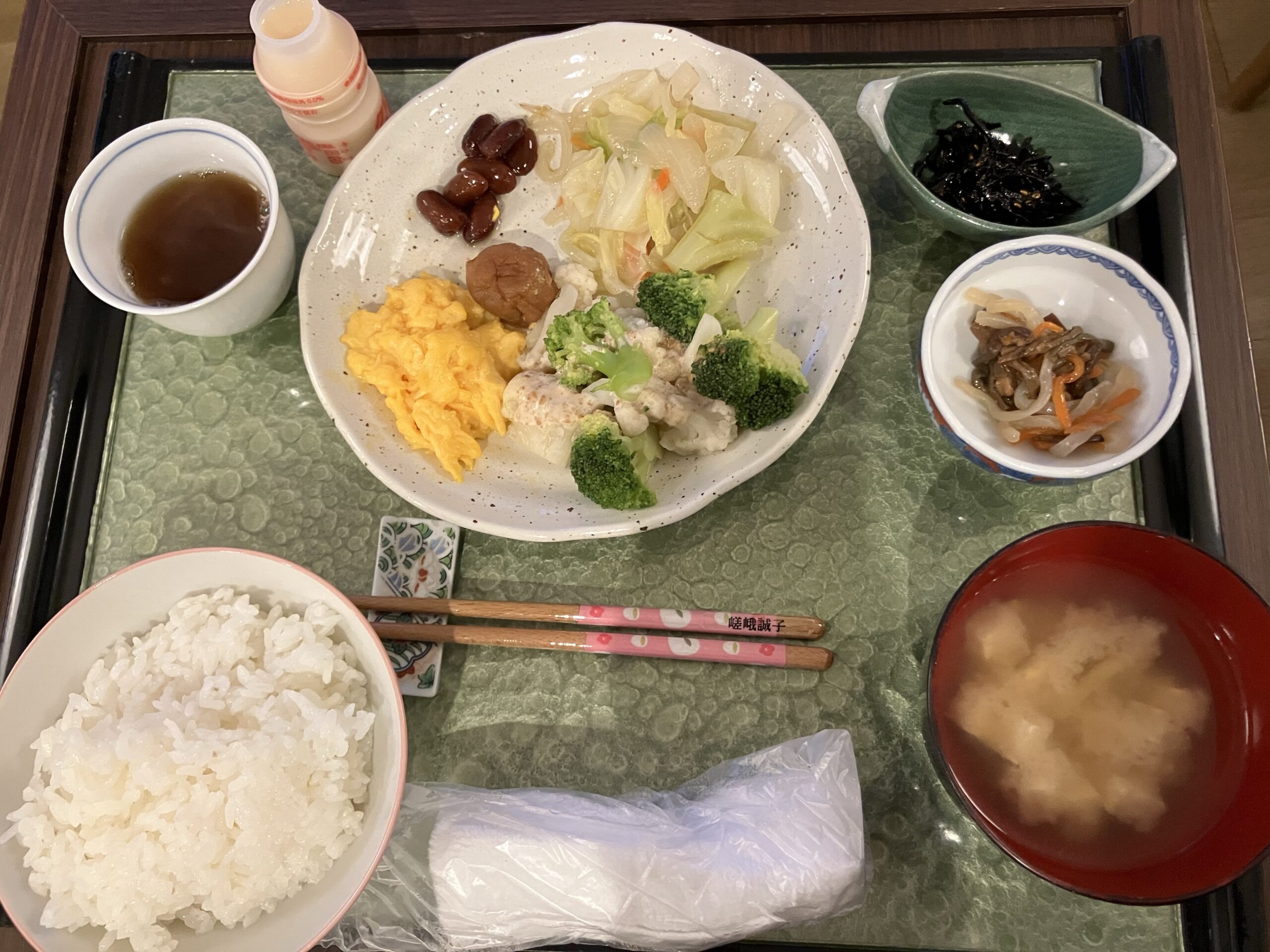 スクランブルエッグ、野菜炒め